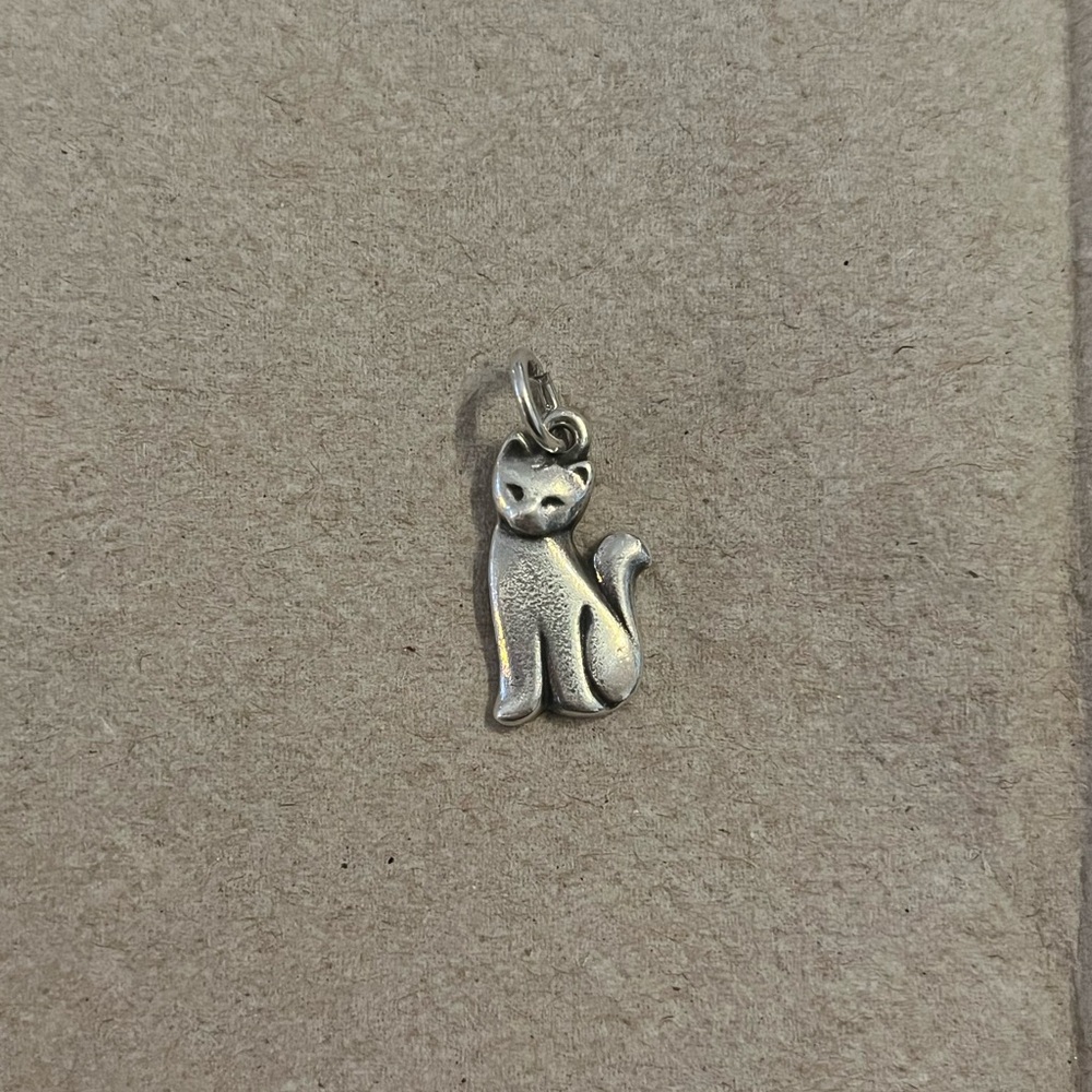 Cat james avery charm